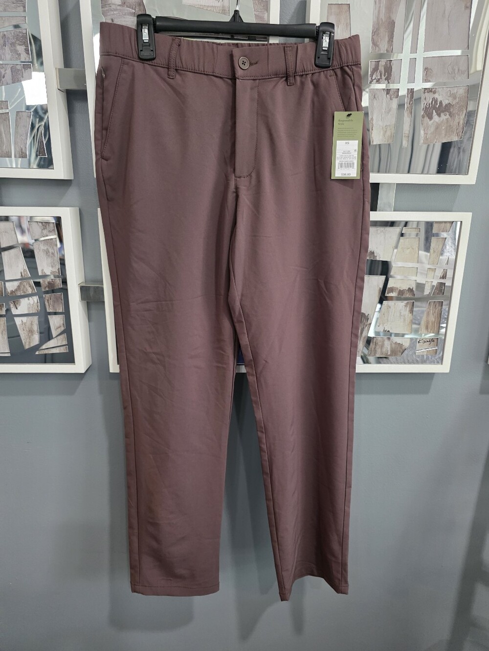 Men's Stretch Chino Pants - Brown. XS
